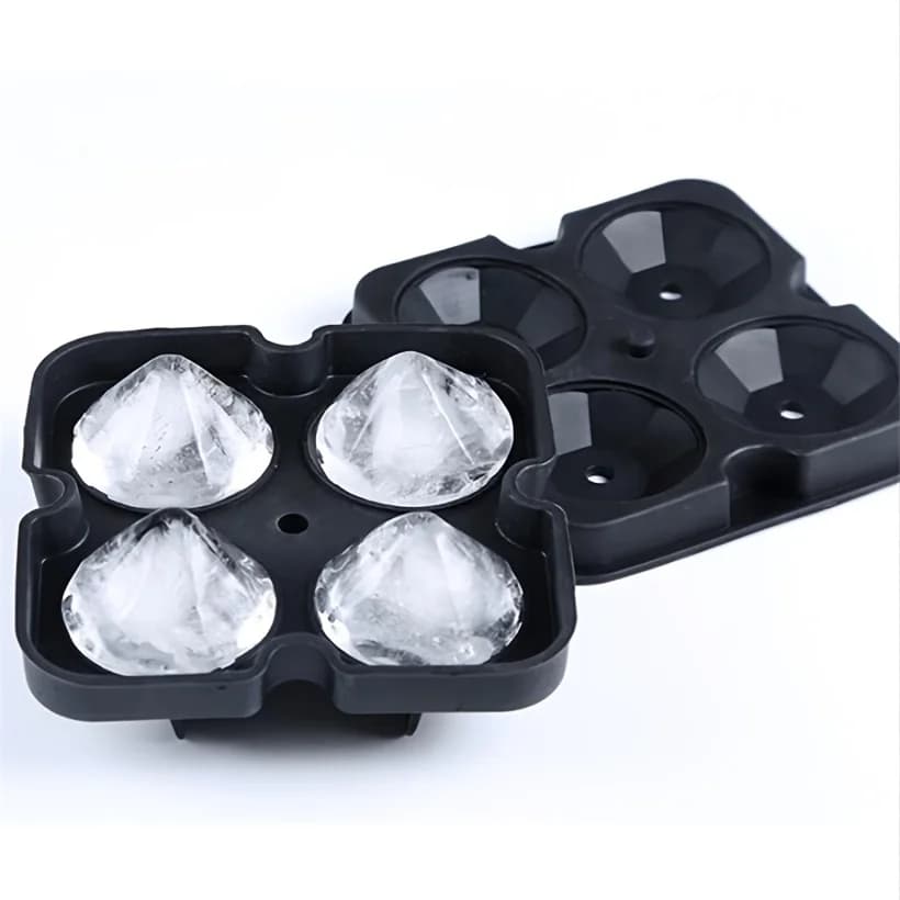 Tavă pentru cuburi de gheață în formă de diamant
